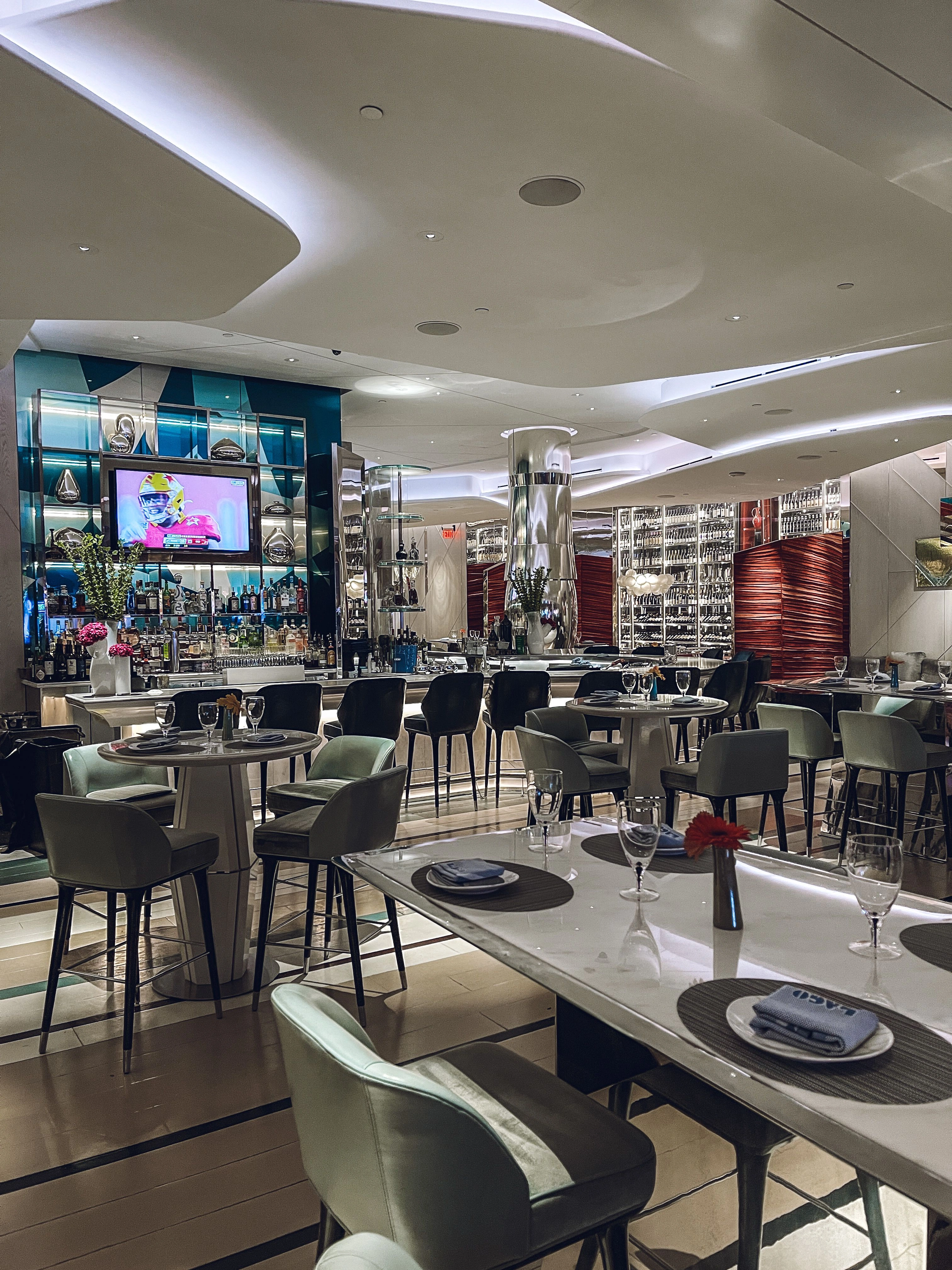 atlanta international airport cafeteria and foods