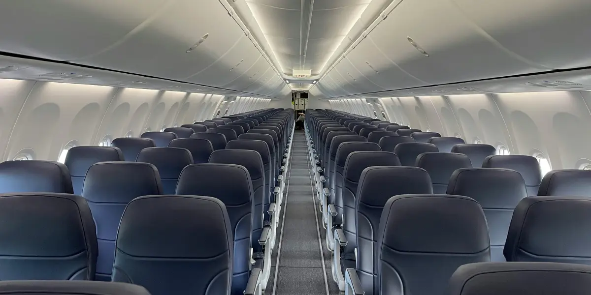 economy seat size in every major us airlines