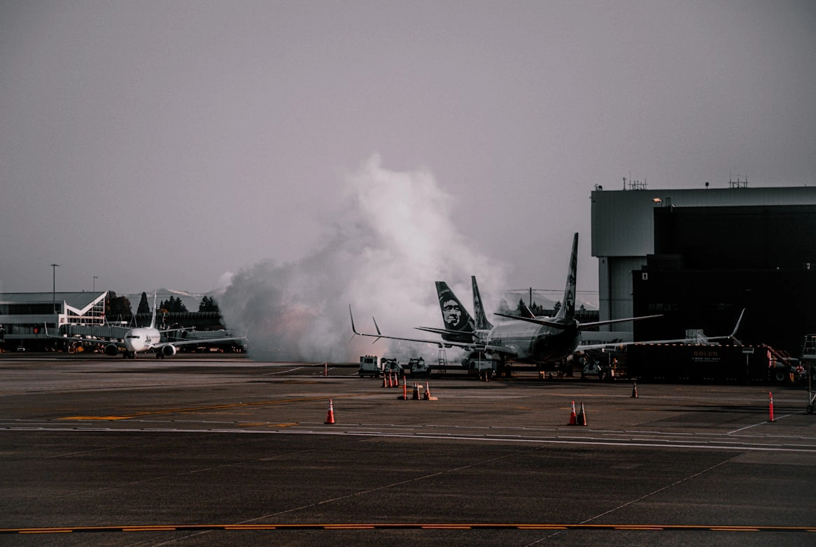 fire at runway due to powerbank explode