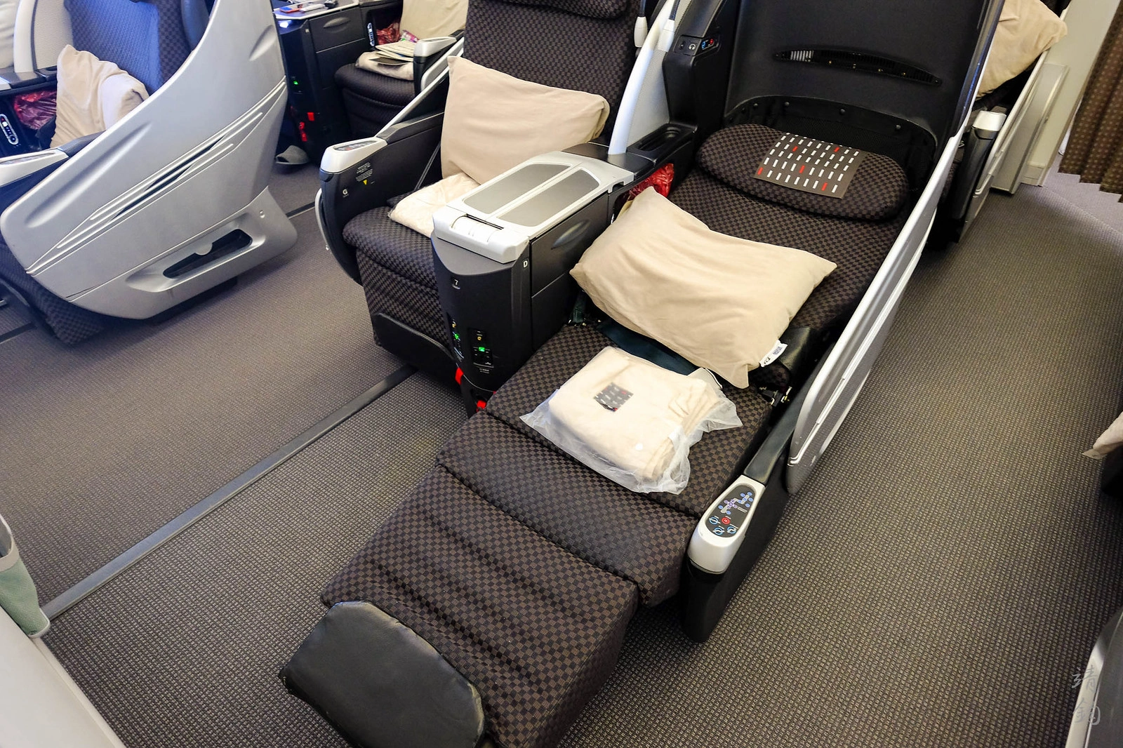 Japan-Airlines-Regional-Business-Class-NEO-787