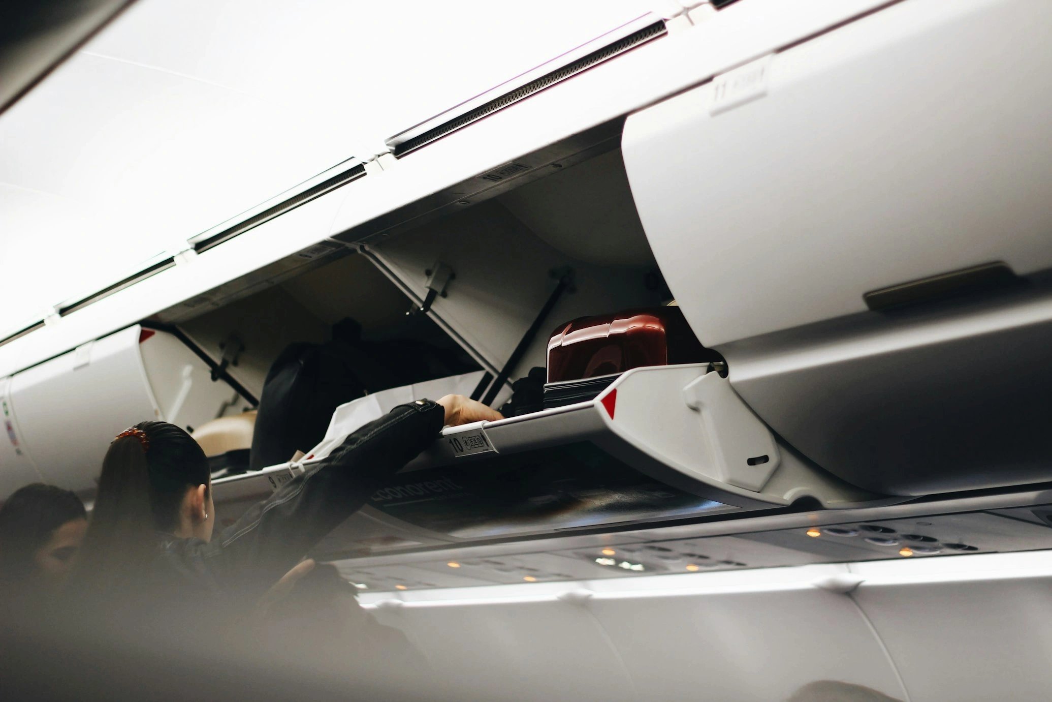 overhead-bin-size-on-airlines