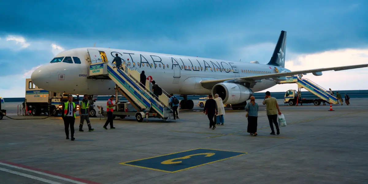 passengers boarding on aircraft star alliance matters more than you think